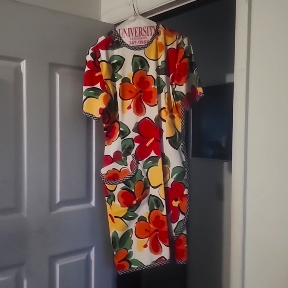 Women's dress size 12, flower print by Bill Blass